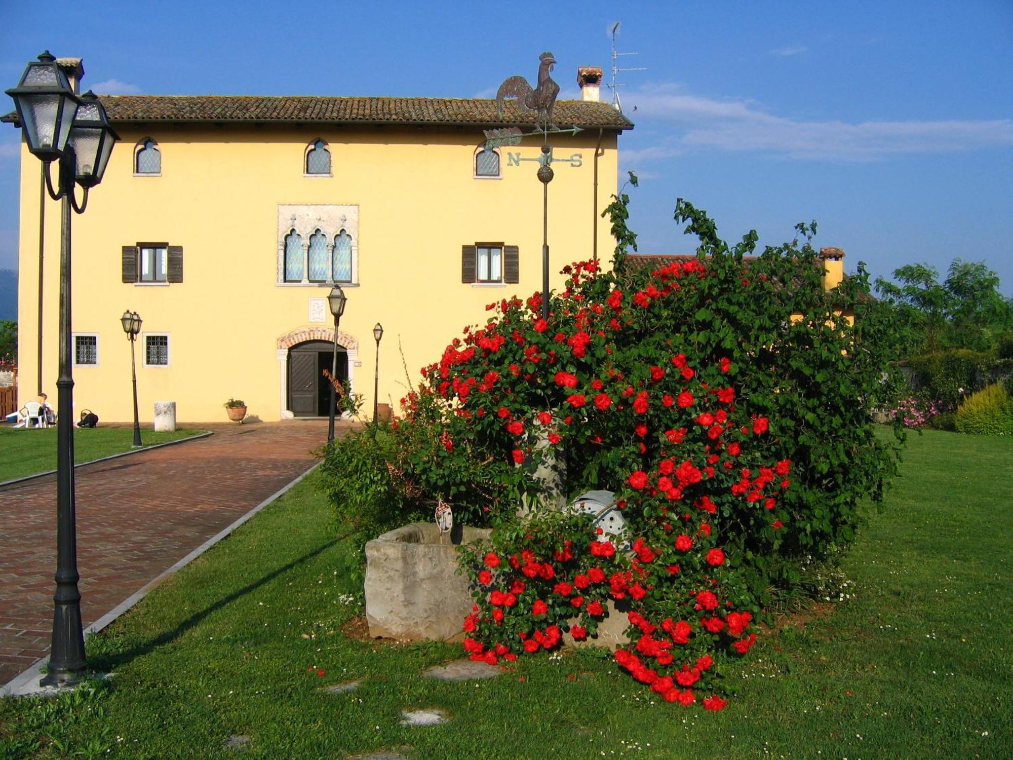Agriturismo Domus Magna Povoletto ภายนอก รูปภาพ