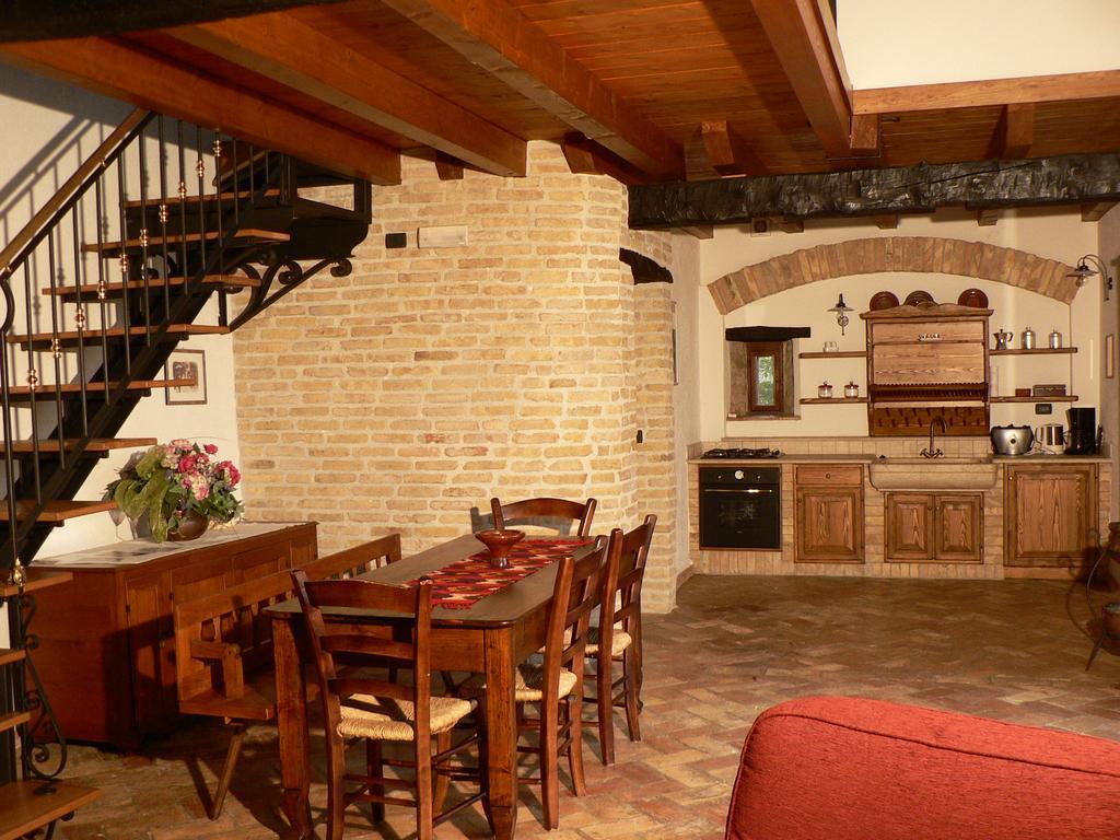 Agriturismo Domus Magna Povoletto ภายนอก รูปภาพ
